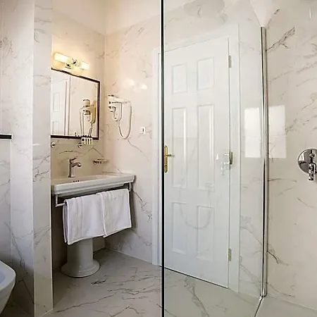 Splendida Palace Bed & Breakfast 4*